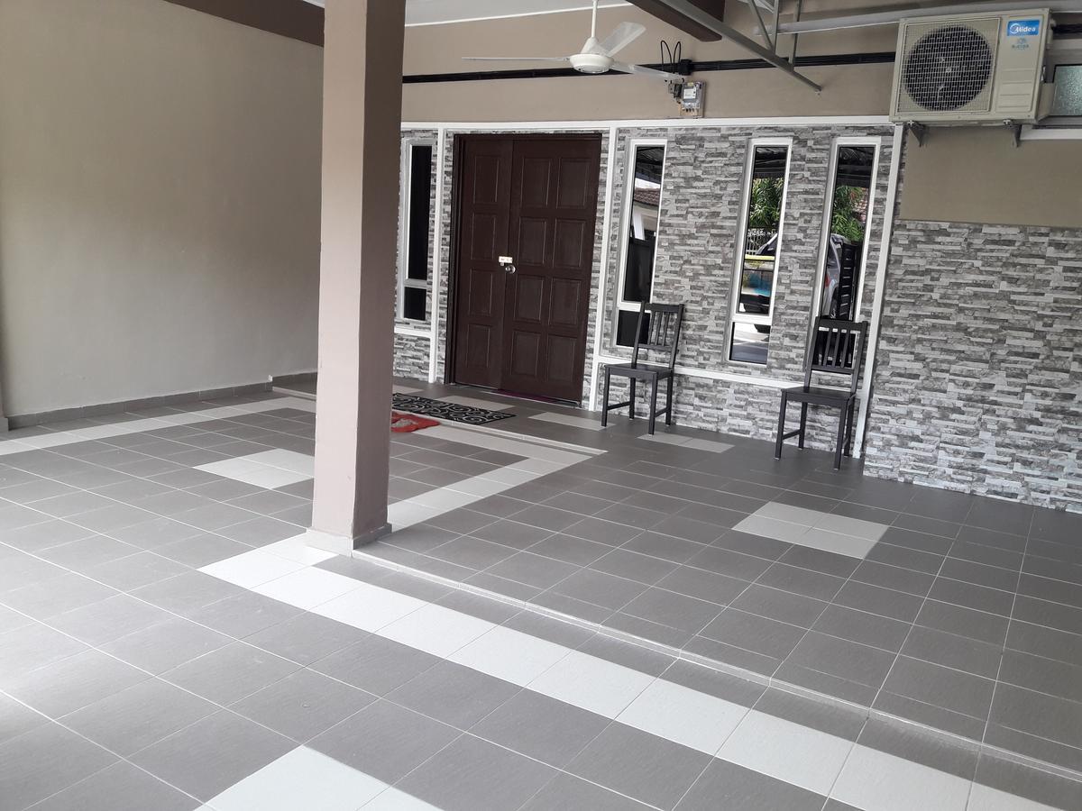 Homestay Bahau Jempol Экстерьер фото